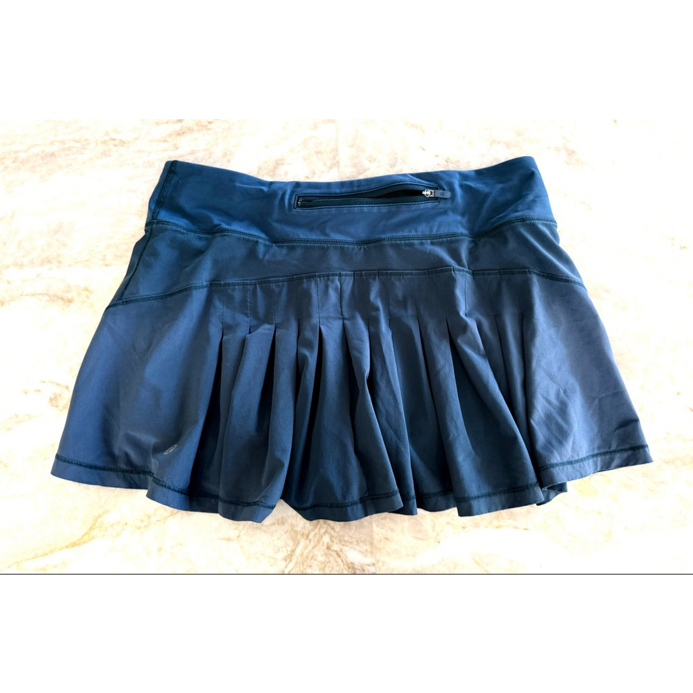 Lululemon Blue Skort Circuit Breaker Skirt II, a pleated athlet Size 6